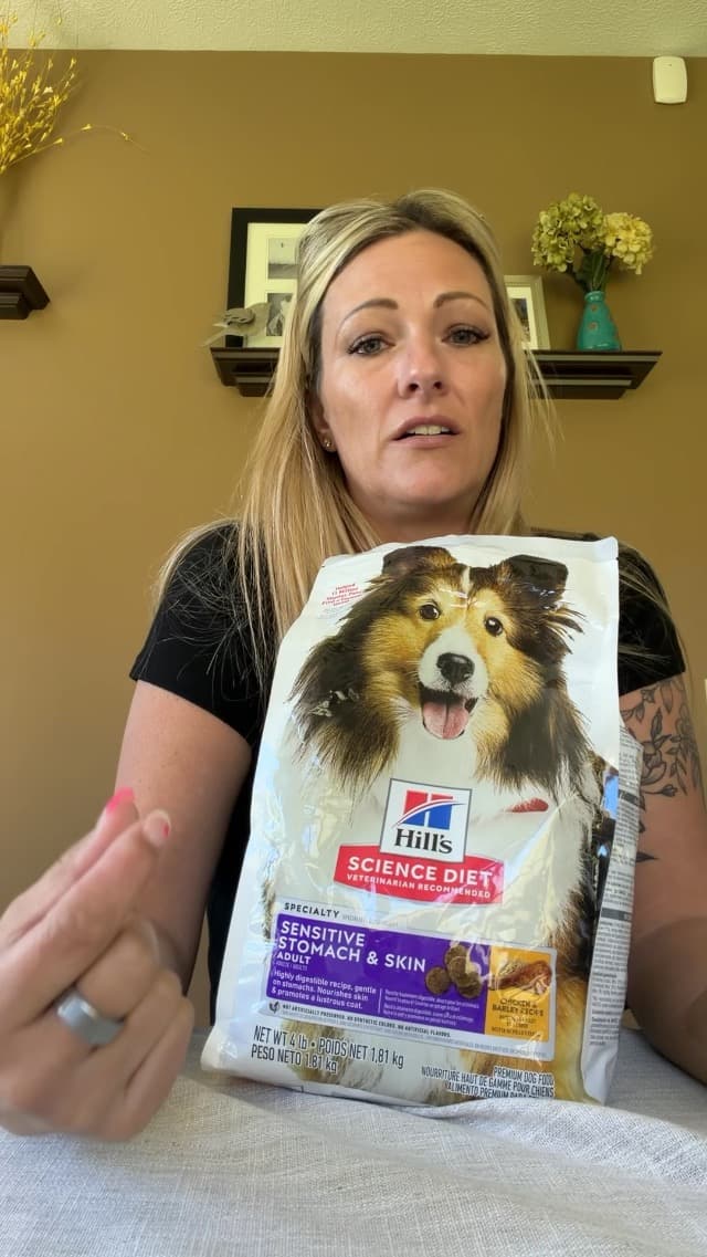 Hill's Science Diet Sensitive Stomach & Skin